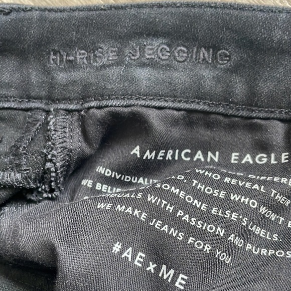 American Eagle Hi-Rise Black Jeggings - Picture 4 of 10